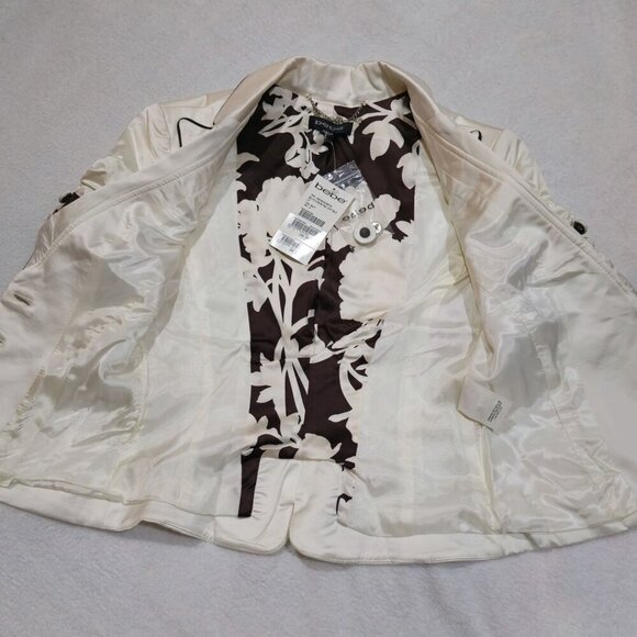 Bebe ✦ Ivory Black Piped Button‑Down Blazer ✦ Short Sleeve Structured Trim Sz 0 - Picture 13 of 16